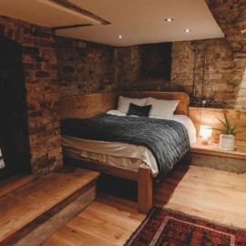 Lyde Court Country House