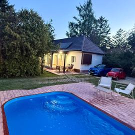 ÉLD ÁT Wellness Villa Balatonkenese, hotel a Balatonkenese