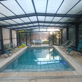 Charming House with Private Pool Near Paris - Maison du Bonheur, hotel in Gournay-sur-Marne