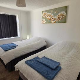 Fresh, Fully Equipped 4 Bedroom Home, hotel v mestu Corby