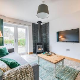 Luxury Cottage in the New Forest with Log Burner, hotel u gradu Redlynch