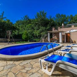 Villa Adry 2, hotel en Bribir