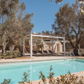 Trullo Serenità Charming Trullo with Private Pool in Apulië, hotel in Ceglie Messapica