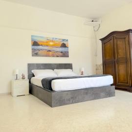 Only Teens - Baia Verde, hotel in Baia Verde