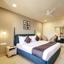 Saltstayz Select - Golf Course Road Sector 27