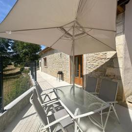 Gîte du Ruisseau de la Cave, hotelli kohteessa Essarois