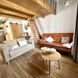 Casa Colón, Acogedor Loft en Sevilla, hotel en Tomares