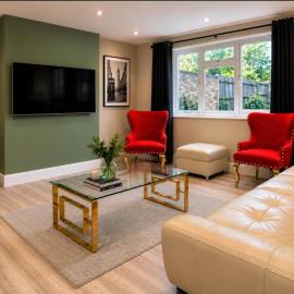 House Sleeps 7 - Free Parking & WiFi, хотел в Лондон