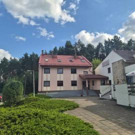 Leśny Zakątek, hotel u gradu 'Kuta'
