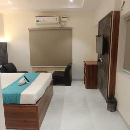 The Wise Hotel