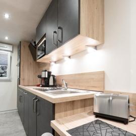 Studio Le Quartz tout inclus petitdéjeuner, hotel in Éloyes