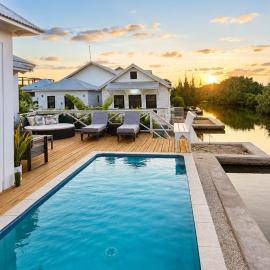 Casa Serena and Mistico Beach Club plus Boat Shuttle โรงแรมในซานเปโดร