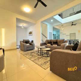 Desaru Arcadia Double Storey House 11-16 Pax 5 Mins to Desaru Beach
