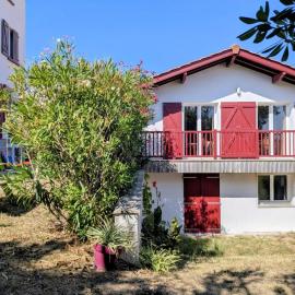 Biarritz appartement 2 adultes, 2 enfants à proximité immédiate des plages et des commerces