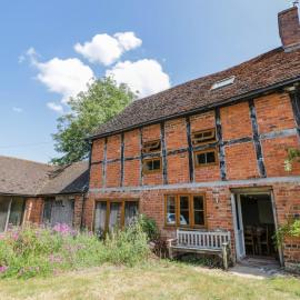 Netherend Barn, hotel in Colwall