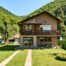 Вила Якимови, hotel in Ribarica