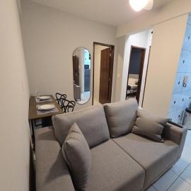 Apto com 2 quartos e A/C no Centro