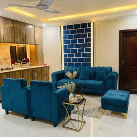 Classi 2 Bedroom Family Apartment , Wifi , Netflix , Iron , Ac at one of the peaceful area of Islamabad, viešbutis mieste Islamabadas
