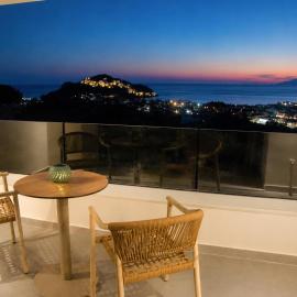 Almendras Luxury Rooms, hótel í Myrina