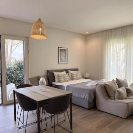 Charming Studio in Lustica Bay Centrale