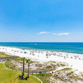 Gulf-Front 5th-Floor Condo with Balcony Shared Pool Hot Tub Beach Views Gym