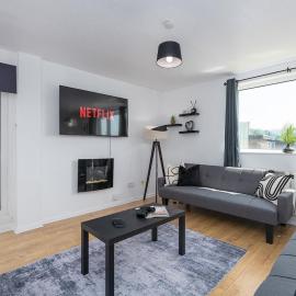 Heeley में, होटल 3BDR Modern Home in Sheffield and Free Parking with Balcony