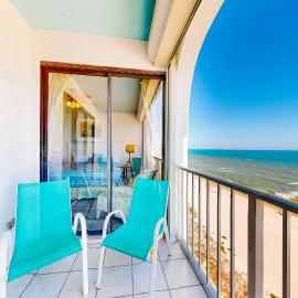 Gulf front condo with pools hot tub - ocean view covered balcony & washer dryer