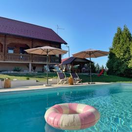 Pine House - Holiday Home