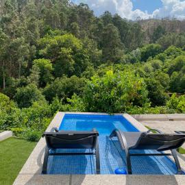 New Rosa Mel - Casas de Campo, Candemil, Serra do Marão, hotel a Amarante