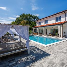 Villa Valentina - Luxurious holiday for 9 people with xxl pool and whirpool, hotell sihtkohas Bribir