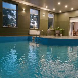 Lapsiņmuiža Pool House - Pool, Sauna & Hot-tub included, viešbutis mieste Dzedri