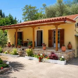 Ozias House, ξενοδοχείο στον Οζιάς