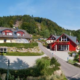 Rodinný resort UKO – hotel w mieście Bedřichov