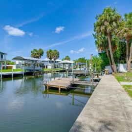 Fish, Paddle & Explore: Crystal River Gem w/ Dock