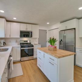 Bike to Lake Michigan! Updated Home in Charlevoix