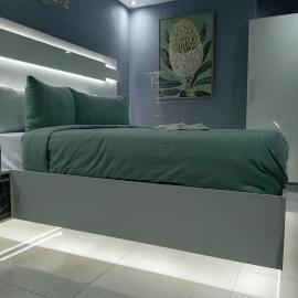 Golden Highway Guesthouse Sharpville, hotel sa Vanderbijlpark