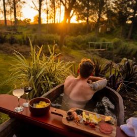 Fiery Peak Cosy Retreat with Stargazing & Hot Tub, hotel a Geraldine