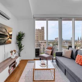 Bright 1BR Near BOKCenter-Gym,Lounge,Balcony,PetOK