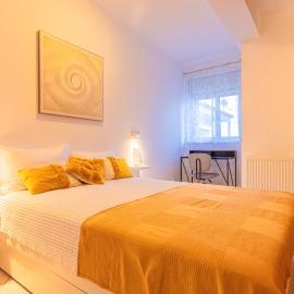 RING Family Residence - Spacious 2BR, Tub and Shower, Private Underground Parking, Terrace