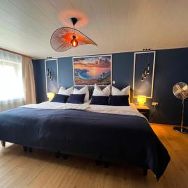 Familienwohnung mit Sauna - Nähe Rothenburg ob der Tauber, מלון בColmberg