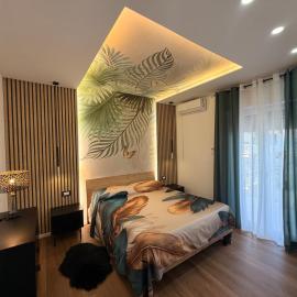 Lo Snodo Apartments cucina e parcheggio, hotel in Pomigliano dʼArco