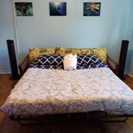 Downtown Wailuku • Sleeps 3 + Kitchenette