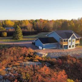 The Bluebird Lodge French River - Pet friendly, hotel a Noelville