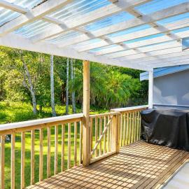 Donlan's Delight - steps from Mollymook sands