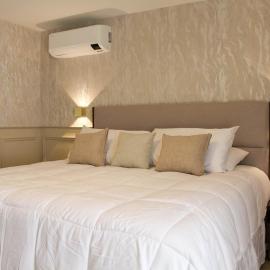 Charming Suite Pool Location AC, hotel in Mendiola