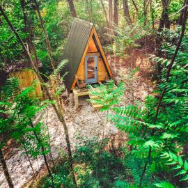 Charming A-Frame Couples Retreat Cozy and Private、Rockbridgeのホテル