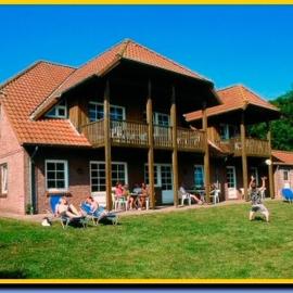"Ferienhof Rießen" Rotes Haus Nr 45, hotel em Presen