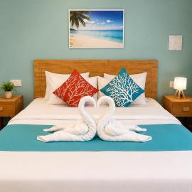 Dhiffushi Reef & Beach