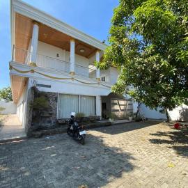 Capital O 95349 Guesthouse Pondok Jk, hotel di Cirebon