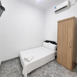 Hotel O near Mitra Plumbon Hospital formerly Guesthouse Pondok JK, hotel in Cirebon